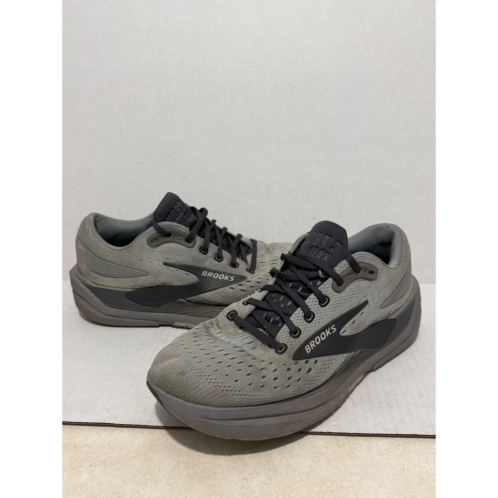 Brooks Ghost Max Mens 10 Grey Cushioned Neutral Running Shoes 1104061D031
